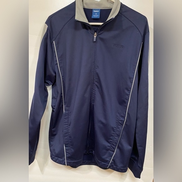 BLIE REEBOK JACKET SIZE MED AND BLUE REEBOK PANTS SIZE LARGE - Picture 3 of 7